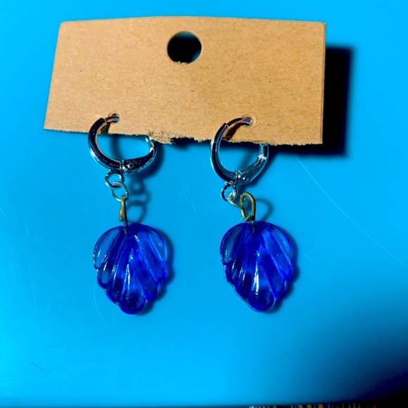 Blue leaf hoops - Picture 1 of 1